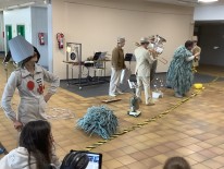 Die Musiker bei der Aufführung in der Halle