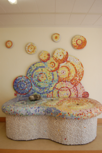 Der Brunnen im Flur der Schule